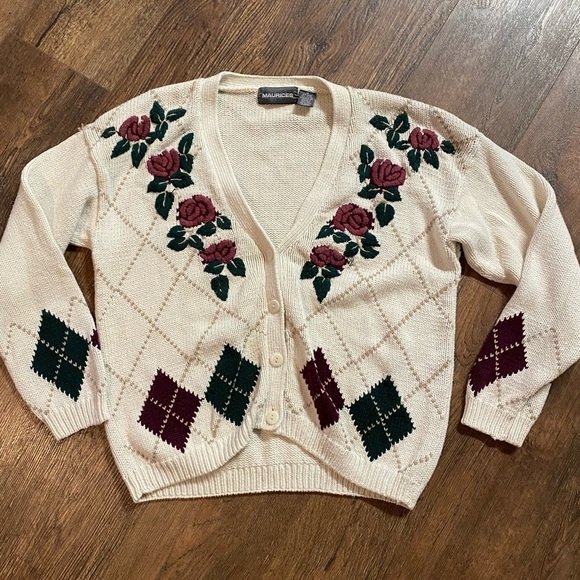 Maurices Sweaters - VTG Argyle Rose embroidered cardigan
